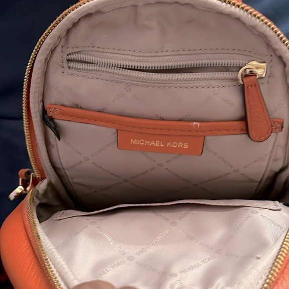 Super cute leather orange Michael Kors backpack. ONLY WORN ONCE. - Picture 4 of 4